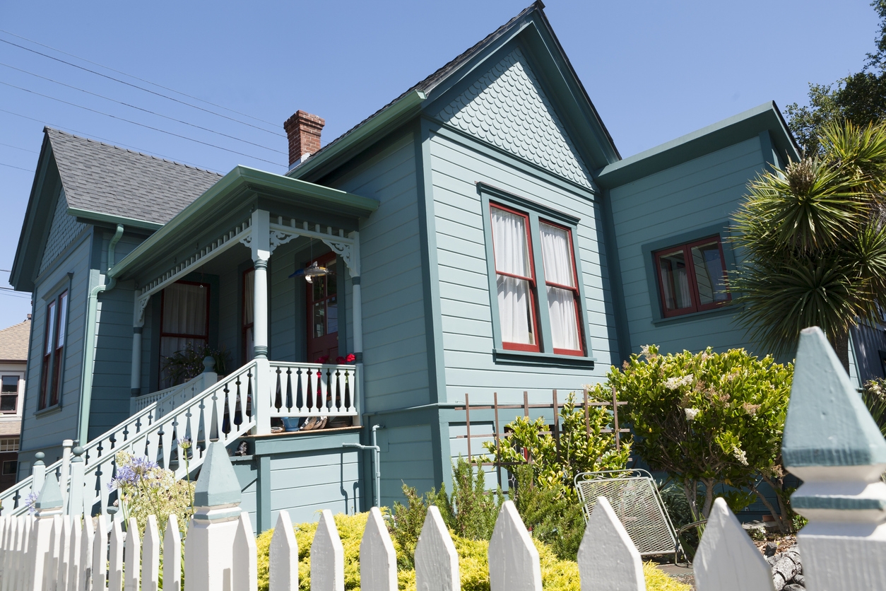 California Victorian home in Mountain View